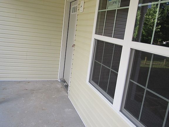 5th image of 1805 N Elm St