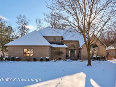 8399 Circlewood Dr N, Saginaw, MI, 48609