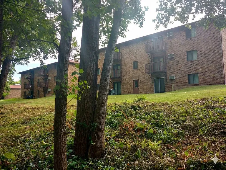 Cedar Creek Apartments-Oshkosh — Photo 6