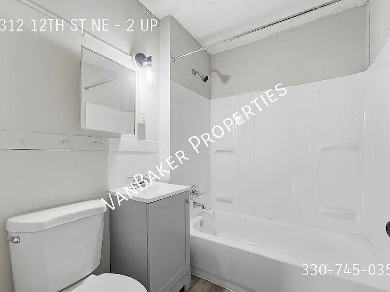 1312 12th St NE #2 — Photo 7