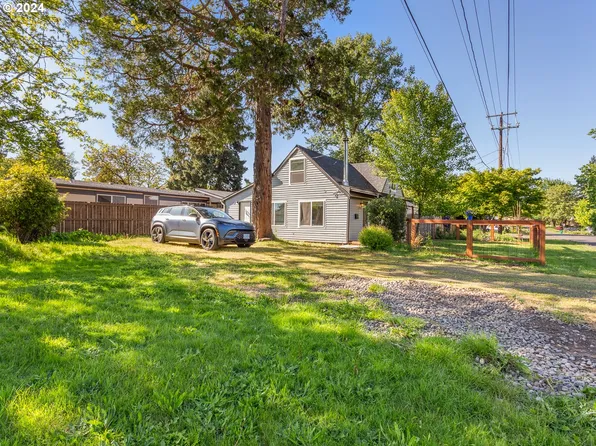 1208 Douglas St, Forest Grove, OR 97116