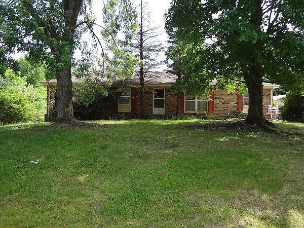 1st image of 239 Maplewood Dr