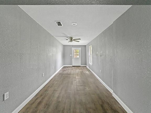 2nd image of 3513 Palm Ave