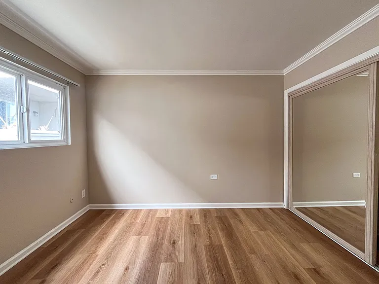 221 Sheldon St — Photo 26