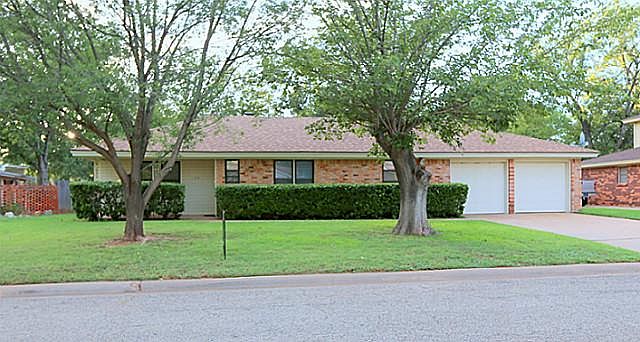 1st image of 1410 Roanoak Dr
