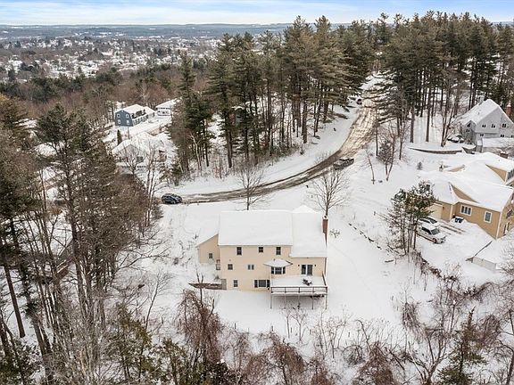 3rd image of 204 Old Farm Rd