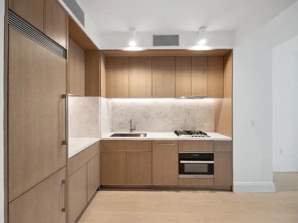 501 3rd Avenue 5G image 2 of 19