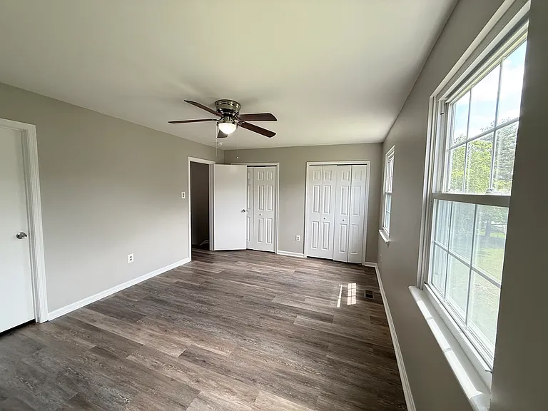 39 Chesthill Ct — Photo 9