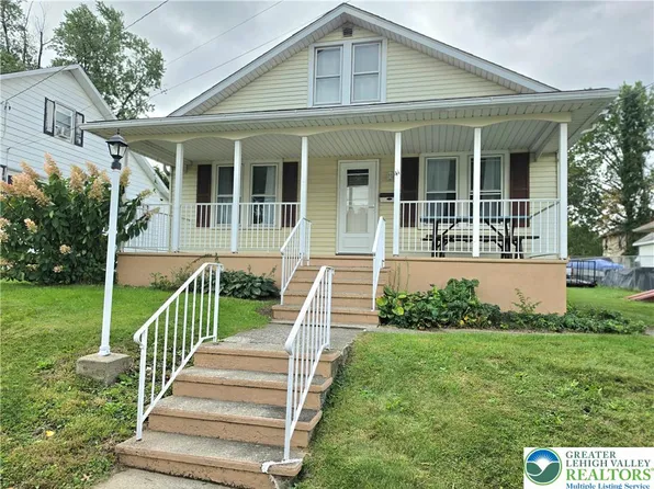 41 E 5th St, Wind Gap, PA 18091
