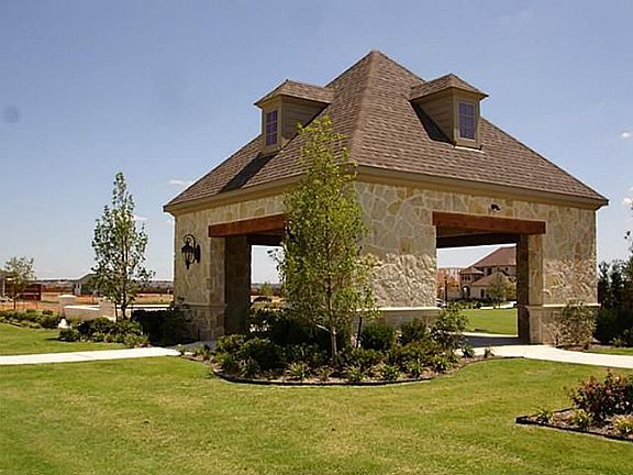 5th image of 7158 Greystone Ln