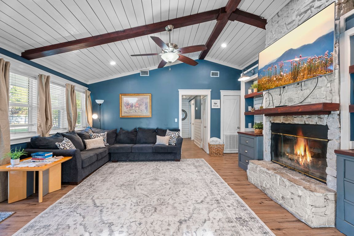 next background image