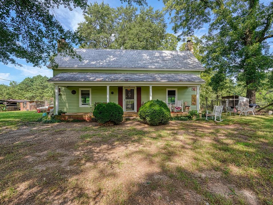 1st image of 200 Lowe Ln