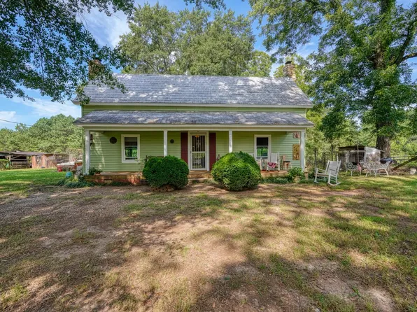 200 Lowe Ln, Inman, SC 29349