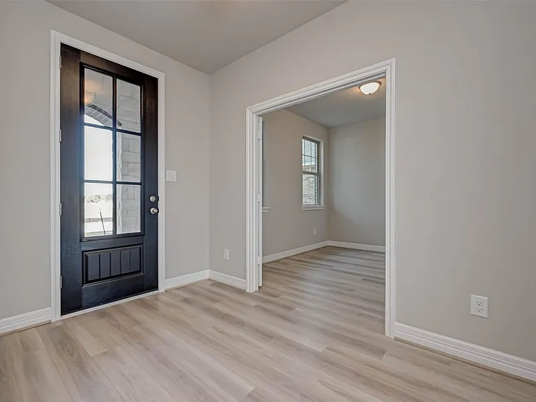 3433 Acacia Grove Ln — Photo 3