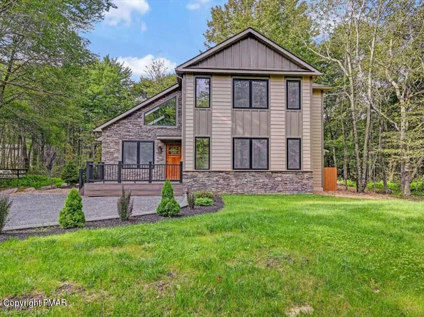 5447 Woodland Ave, Pocono Pines, PA 18350