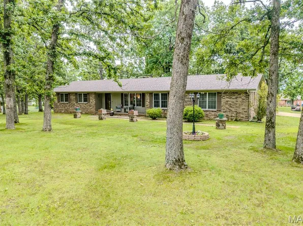 20128 SW Oakwood Dr, Lebanon, MO 65536