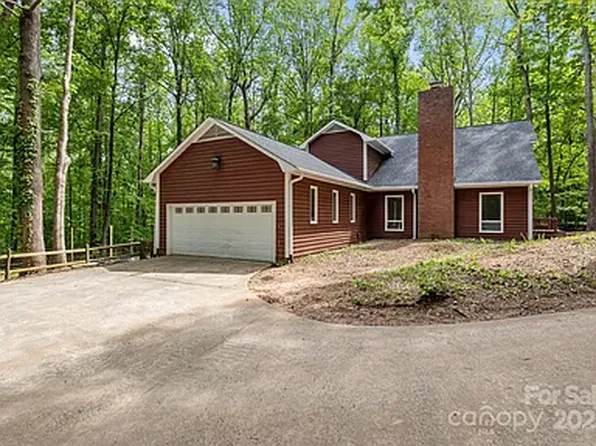 2701 Wimbledon Dr, Gastonia, NC 28056