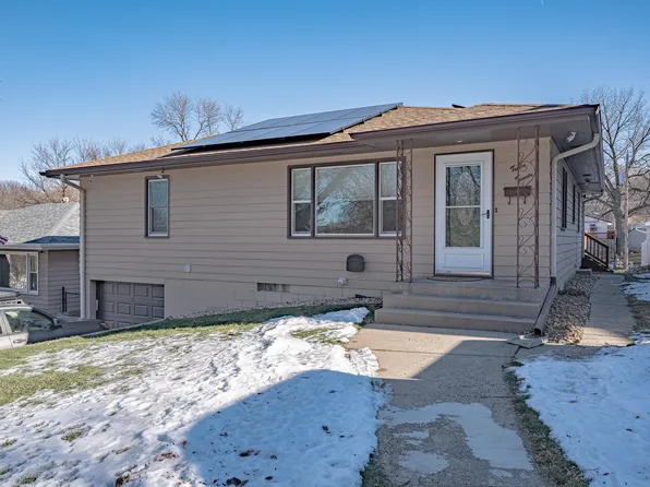 3020 Grandview Blvd, Sioux City, IA 51104