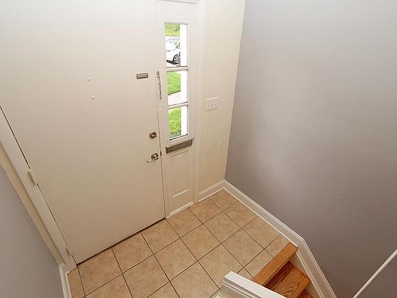 4th image of 1363 Bluff Ave #8