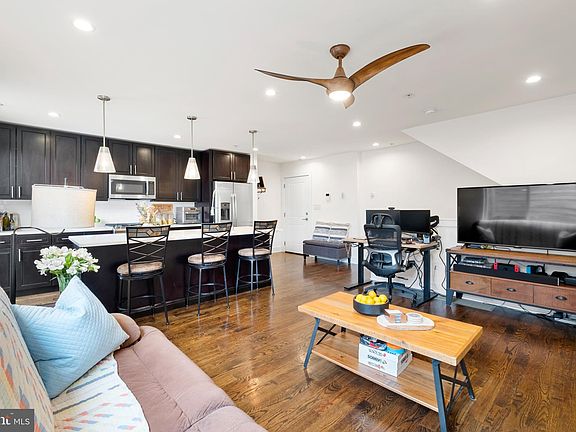 4th image of 1022-24 S 2nd St #5