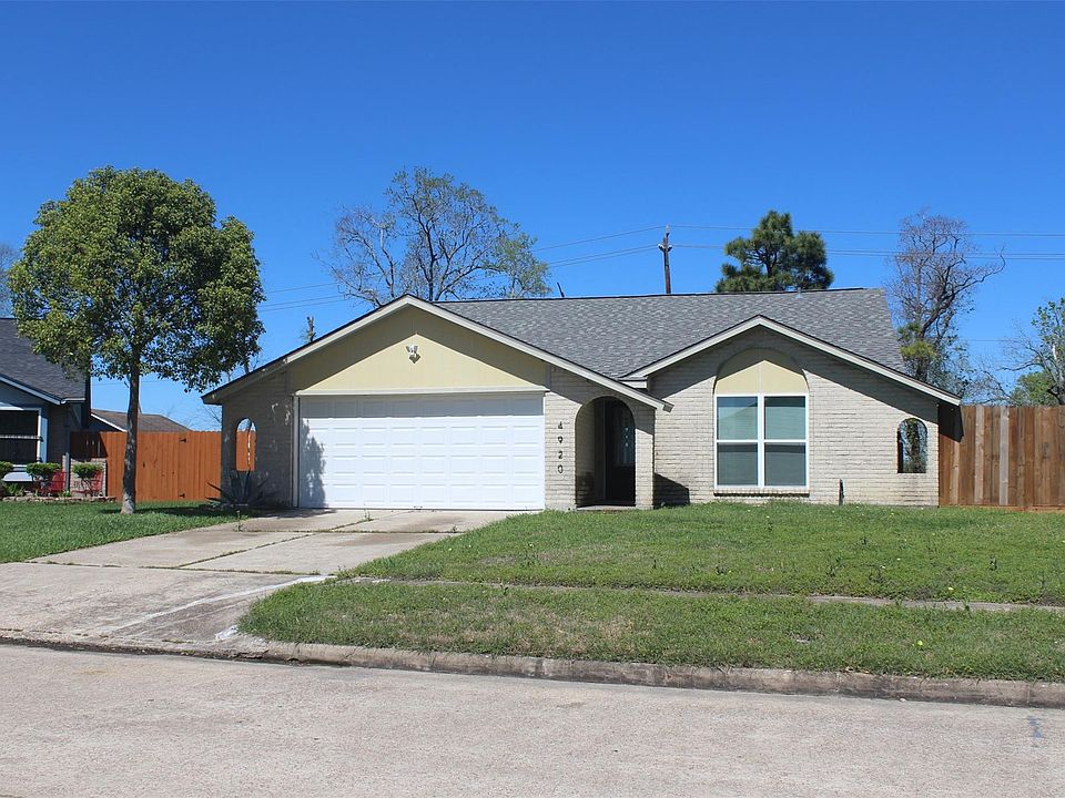 1st image of 4920 Deerwood Cir