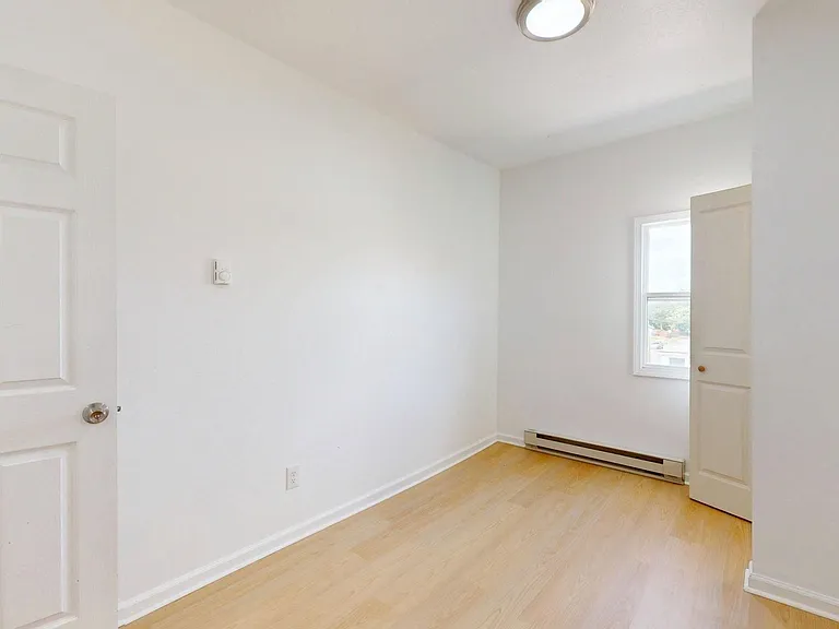 2550 Elyria Ave — Photo 64