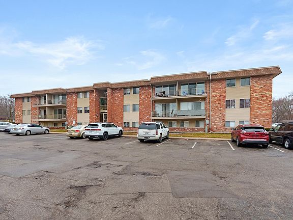 3rd image of 734 W Kilgore Rd APT 208