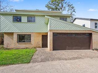 17815 S Cypress Villas Dr, Spring, TX 77379