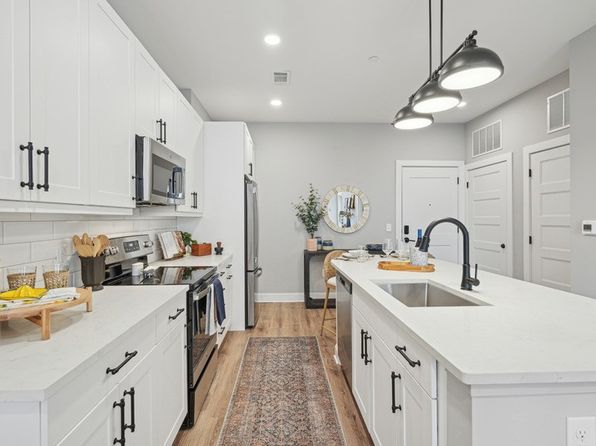 421 W Tremont Ave #418