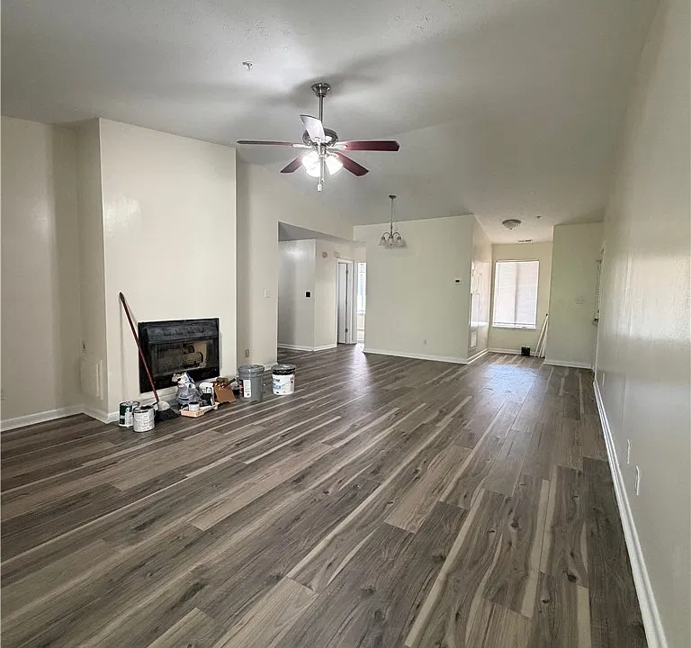 3351-22 Galleria Pl