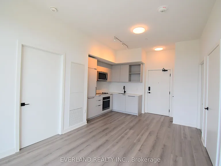 1185 Dupont St #1105 — Photo 9