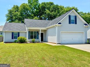 104 Preakness Dr, Lagrange, GA 30241