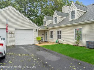 14 Sutton Dr #203, Brick, NJ 08724