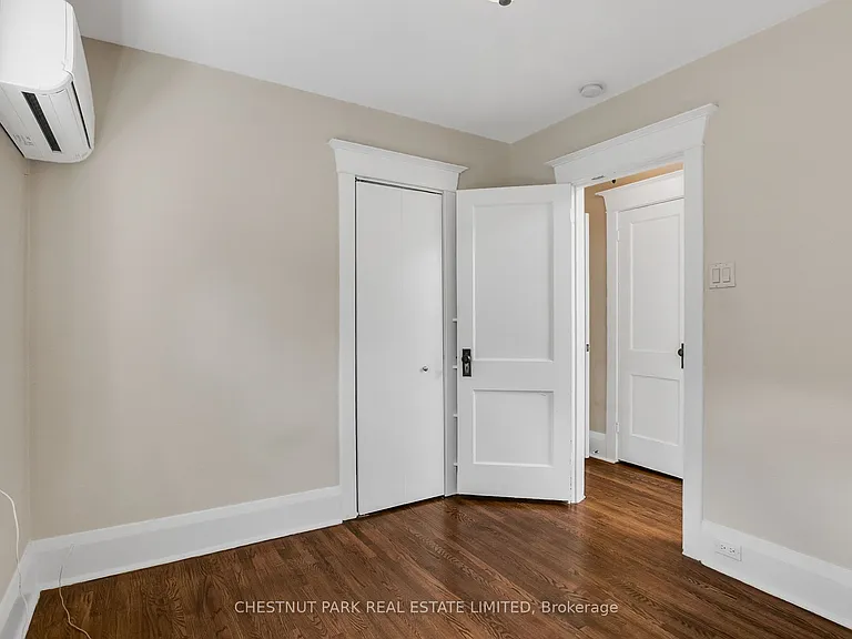 484 Merton St — Photo 33