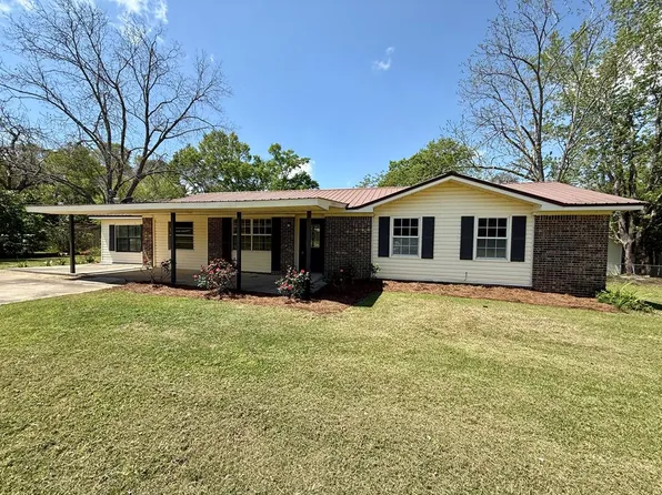 104 Windyhill Rd, Taylor, AL 36301