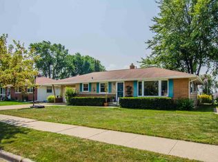 1646 Fiesta Ln, Green Bay, WI 54302