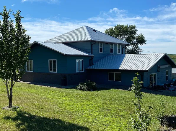 1718 140th St, Sioux City, IA 51030