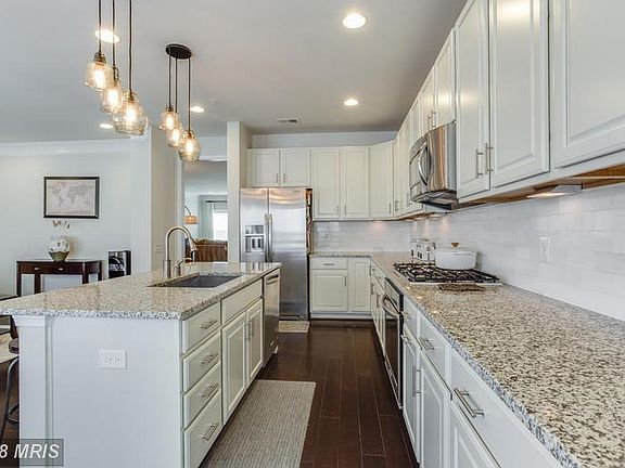 4th image of 2938 Finsbury Pl
