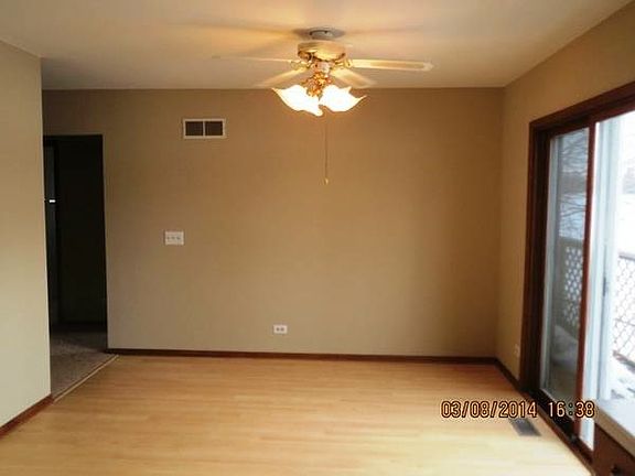 Dining room in large kitchen