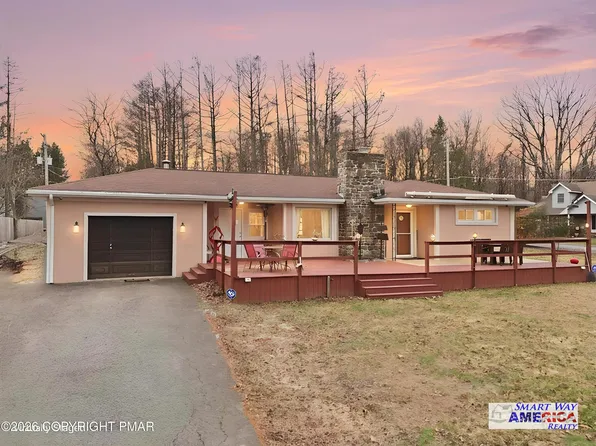 208 Shine Hill Rd, Henryville, PA 18332