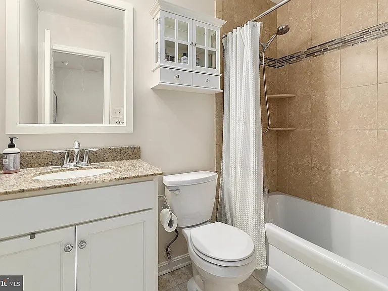1496 Lowell Ct — Photo 10
