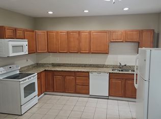 684 Prospect St #2, Pawtucket, RI 02860