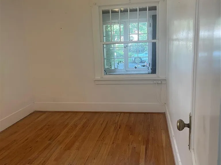 1143 S Corona St — Photo 14