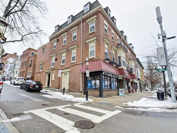 1 Salem St APT 4
