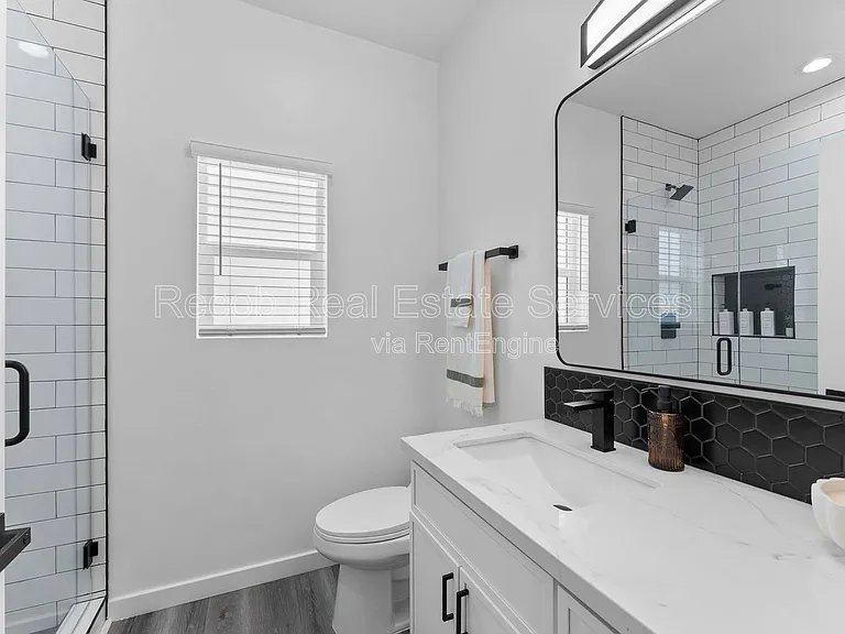 5256 Adams Ave #5 — Photo 9