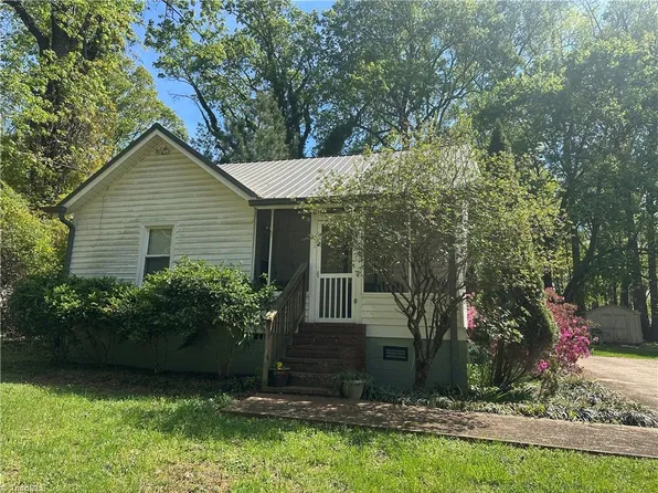 174 Sunset Dr, Rural Hall, NC 27045