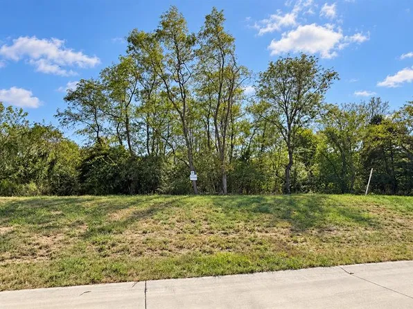 19 Forestdale Ln, Warrenton, MO 63383
