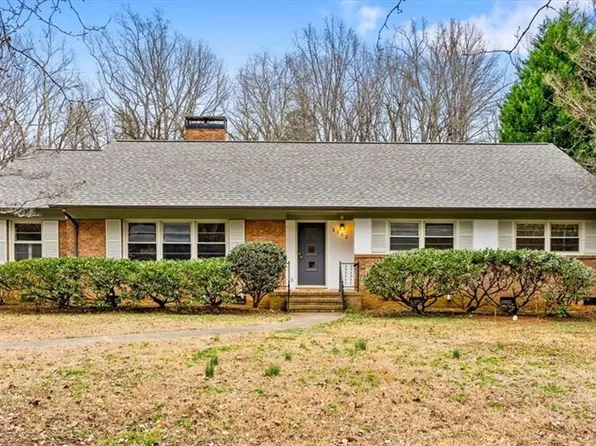 1102 Westridge Rd, Greensboro, NC 27410