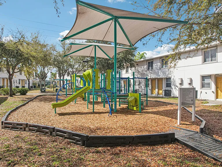 Palmetto on West — Photo 25