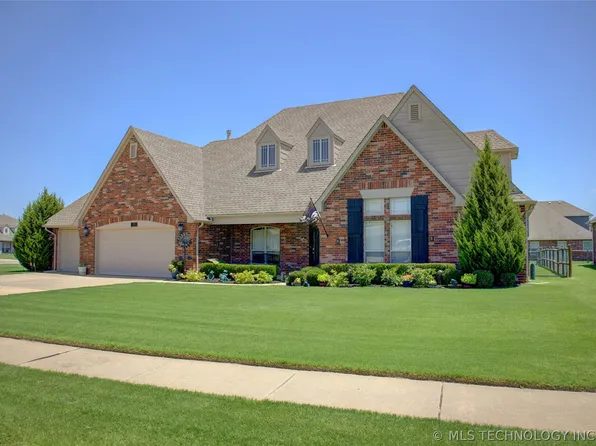 1725 E Dover St, Broken Arrow, OK 74012